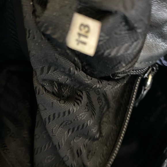 Prada Milano Italian leather handbag/shoulderbag - Picture 6 of 11